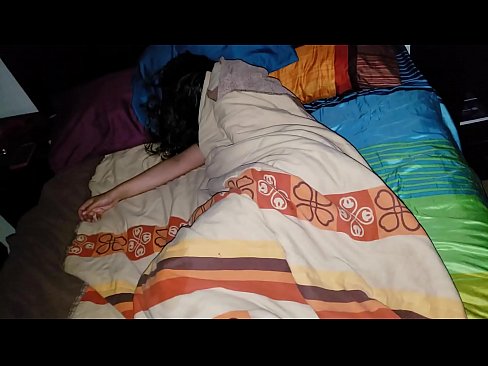 ❤️ Njërku qorton njerkën e tij të re ndërsa ajo fle. ❌ Pornografi cilësore në sq.xxxomg.ru ❌️